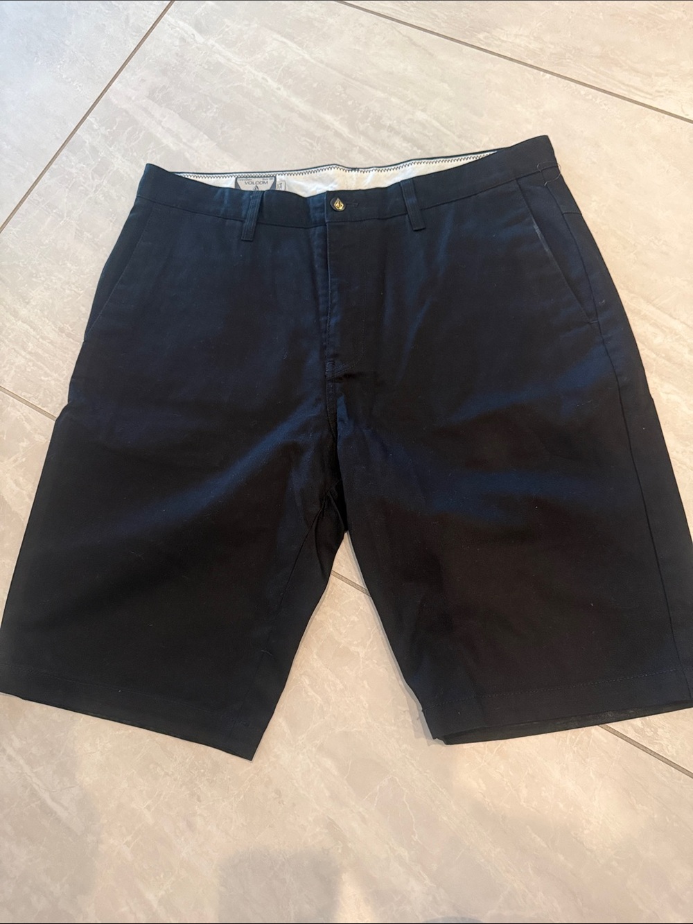 Volcom Men's Black Flat Front Shorts 2 for 30$